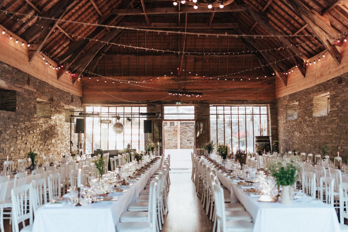 Salle de réception de mariage et décoration.