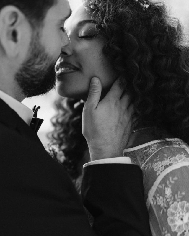 Camille & Jonathan

Les moments à deux. Calme, sensualité et douceur... Des instants à s'accorder absolument lors d'une journée de mariage.

#mariagechic 
#photographemariage 
#photographemariagefrance 
#frenchphotographer 
#destinationweddingphotographer 
#mariage2026 
#sinspirersemarier 
#photographespecialisemariage 
#inspirationmariage 
#lookslikefilmwedding 
#loveauthentic

Lieu @chateau.barthelemy 
Wedding Planner Camille Colinet
Photo @romuald_payraudeau 
Traiteur @lamipero_ 
Wedding cake @nlpatisserie 
DJ @djmk_events 
Fleuriste @fh_labouquetiere + @arum_fleurs 
MakeUp @juliegerbeauhmu 
Coiffure @faycalmadhy 
Manucure @mylyabienetre 
Robe @harpeparis 
Costumes Brighton & Torrente 
Montres @maisonmontignac & DWYT 
Bracelets @phebusbijoux 
Barbier @les_gentlemans